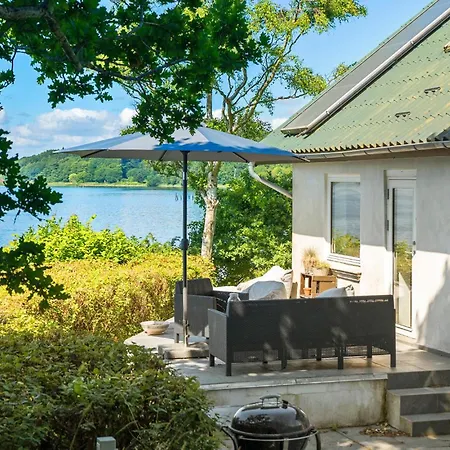 Front In With Wifi Holiday home